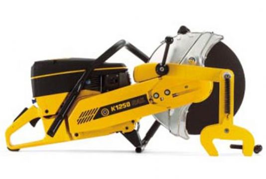 點擊查看詳細信息<br>標題：K1250內燃鋼軌鋸軌機 閱讀次數(shù)：2555